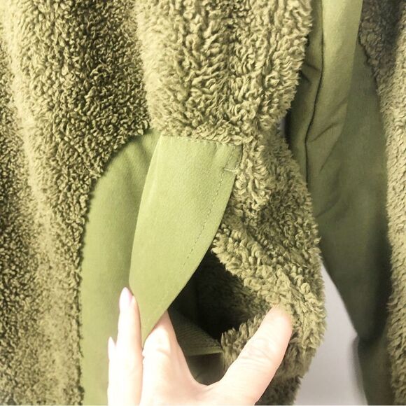 NIKE | Dark Olive Green Sherpa Pullover Hoodie Thermafit Women’s Size Medium - Picture 7 of 11